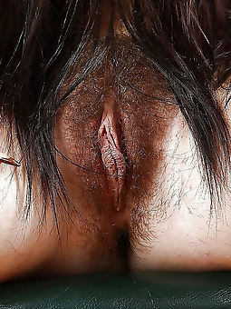 xxx mature hairy pussy close up